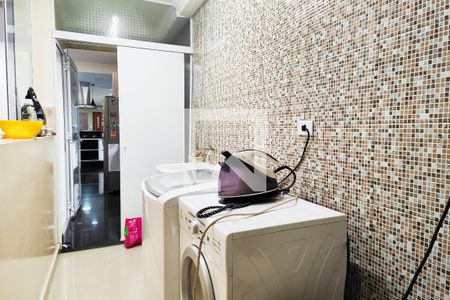 Casa à venda com 350m², 3 quartos e 3 vagas Casa à venda com 350m², 3 quartos e 3 vagasÁrea de Serviço