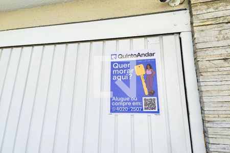 Casa à venda com 350m², 3 quartos e 3 vagas Casa à venda com 350m², 3 quartos e 3 vagasPlaquinha