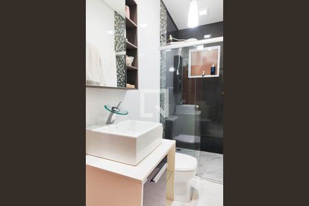 Casa à venda com 350m², 3 quartos e 3 vagas Casa à venda com 350m², 3 quartos e 3 vagasBanheiro da Suite 2