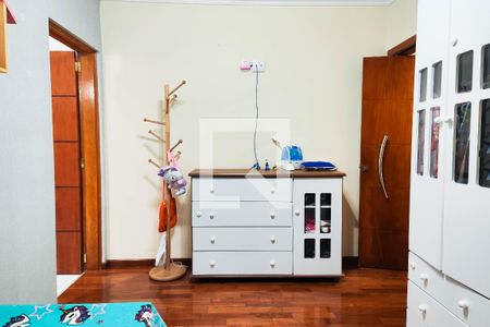 Casa à venda com 350m², 3 quartos e 3 vagas Casa à venda com 350m², 3 quartos e 3 vagasSuite 2