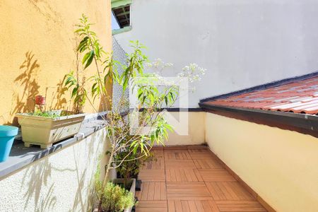 Casa à venda com 350m², 3 quartos e 3 vagas Casa à venda com 350m², 3 quartos e 3 vagasQuintal