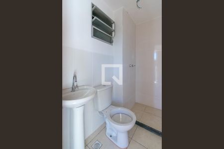 Banheiro de apartamento para alugar com 2 quartos, 78m² em Parada de Lucas, Rio de Janeiro