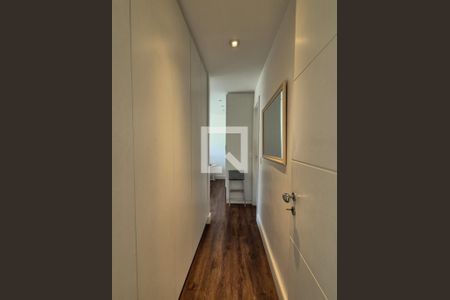 Apartamento à venda com 180m², 3 quartos e 3 vagasCorredor 