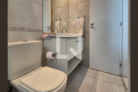 Apartamento à venda com 180m², 3 quartos e 3 vagas Apartamento à venda com 180m², 3 quartos e 3 vagasBanheiro Quarto