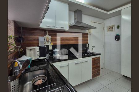 Apartamento à venda com 180m², 3 quartos e 3 vagasCozinha 