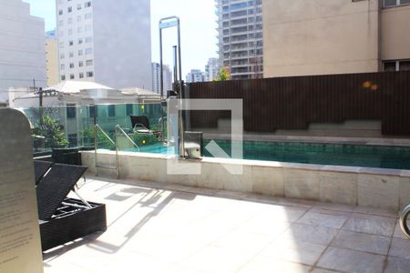 Studio à venda com 38m², 1 quarto e sem vagaÁrea comum - Piscina