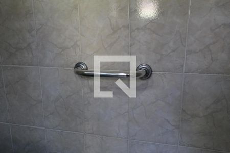 Casa de condomínio à venda com 300m², 4 quartos e 4 vagasBanheiro da suíte