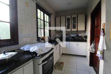 Casa de condomínio à venda com 300m², 4 quartos e 4 vagasCozinha