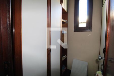 Casa de condomínio à venda com 300m², 4 quartos e 4 vagasSuíte - Closet