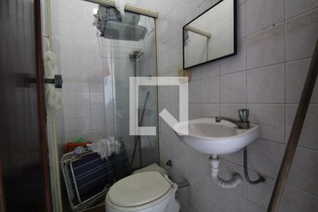 Casa de condomínio à venda com 300m², 4 quartos e 4 vagasÁrea de serviço - Banheiro