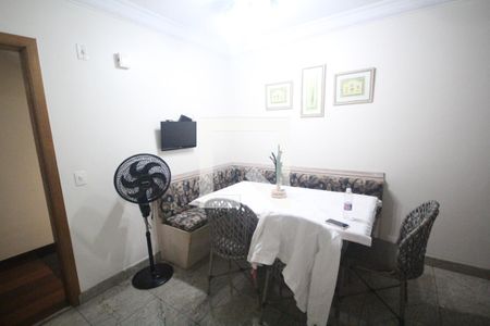 Apartamento à venda com 300m², 5 quartos e 4 vagasCopa