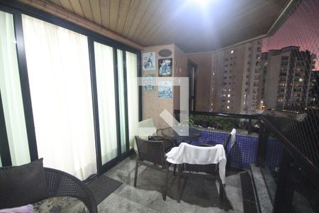 Apartamento à venda com 300m², 5 quartos e 4 vagasVaranda da Sala