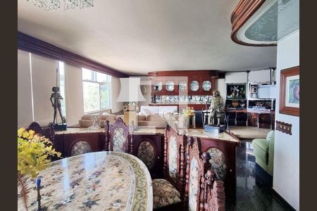 Apartamento à venda com 5 quartos, 307m² em Icaraí, Niterói