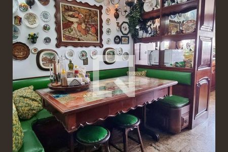 Apartamento à venda com 5 quartos, 307m² em Icaraí, Niterói