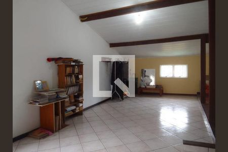 Casa à venda com 3 quartos, 260m² em Piratininga, Niterói