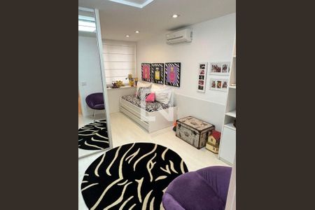 Apartamento à venda com 4 quartos, 300m² em Icaraí, Niterói