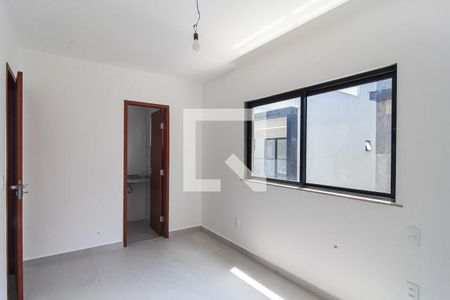 Casa à venda com 180m², 4 quartos e 2 vagas