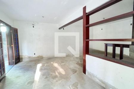 Casa à venda com 3 quartos, 150m² em Itaipu, Niterói