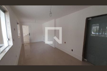 Casa à venda com 6 quartos, 457m² em Camboinhas, Niterói