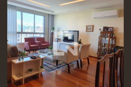 Apartamento à venda com 4 quartos, 280m² em Icaraí, Niterói