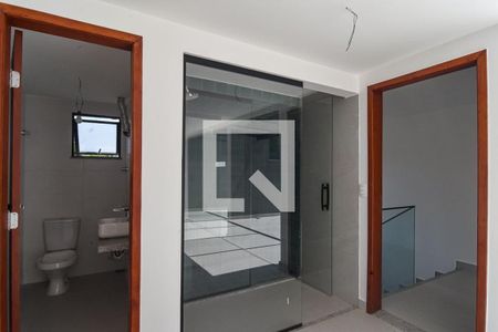 Casa à venda com 4 quartos, 180m² em Itaipu, Niterói