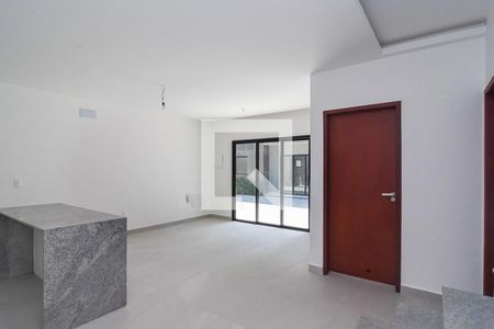 Casa à venda com 4 quartos, 187m² em Itaipu, Niterói