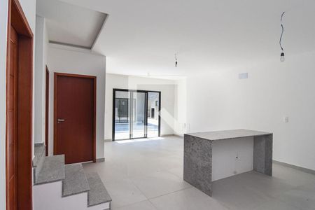 Casa à venda com 4 quartos, 187m² em Itaipu, Niterói