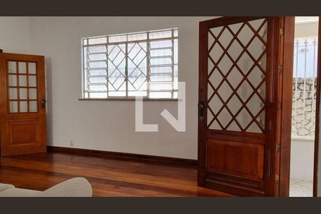 Casa à venda com 5 quartos, 250m² em Fonseca, Niterói