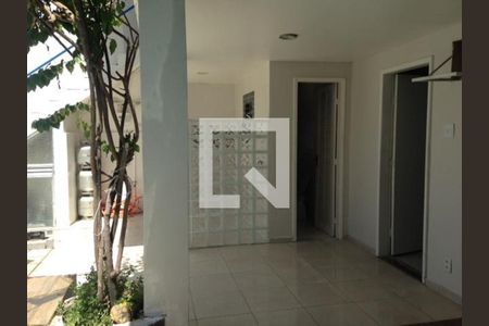 Casa à venda com 2 quartos, 180m² em São Francisco, Niterói
