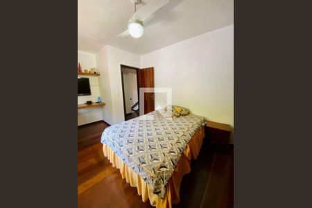 Casa à venda com 3 quartos, 400m² em Matapaca, Niterói