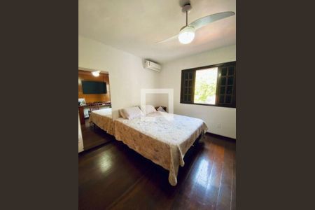 Casa à venda com 3 quartos, 400m² em Matapaca, Niterói