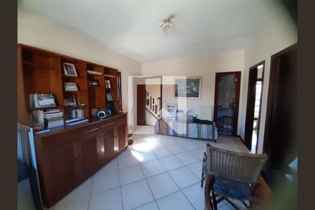 Casa à venda com 4 quartos, 192m² em Itaipu, Niterói