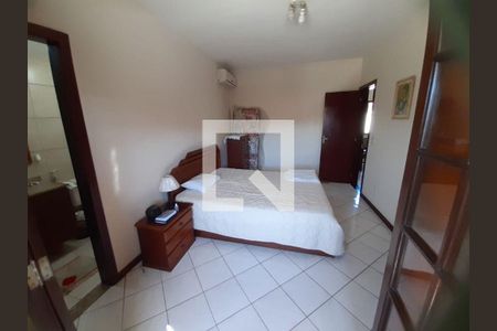 Casa à venda com 4 quartos, 192m² em Itaipu, Niterói