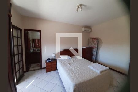 Casa à venda com 4 quartos, 192m² em Itaipu, Niterói