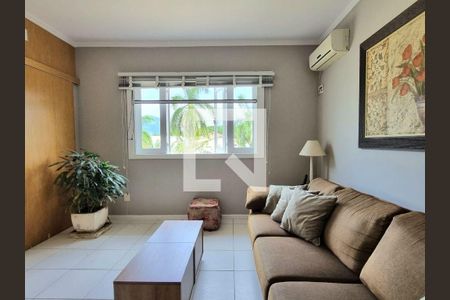 Casa à venda com 4 quartos, 427m² em Camboinhas, Niterói