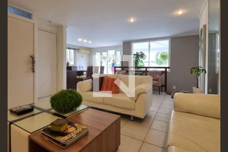 Casa à venda com 4 quartos, 427m² em Camboinhas, Niterói