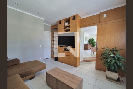 Casa à venda com 4 quartos, 427m² em Camboinhas, Niterói