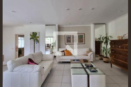 Casa à venda com 4 quartos, 427m² em Camboinhas, Niterói