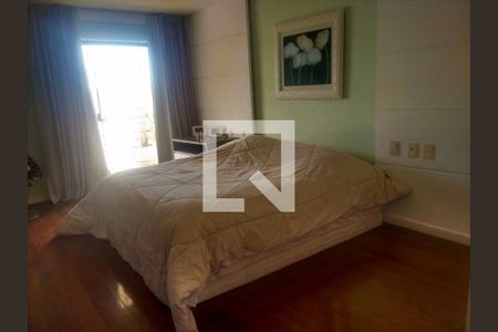 Casa à venda com 4 quartos, 470m² em Piratininga, Niterói