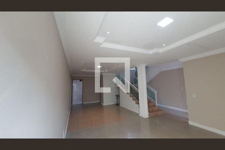 Casa à venda com 4 quartos, 280m² em Piratininga, Niterói