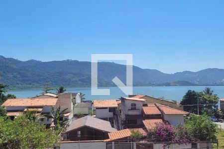 Casa à venda com 247m², 4 quartos e 3 vagas