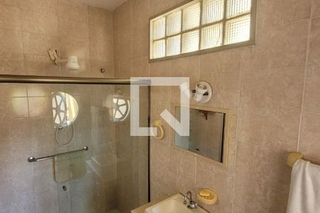 Casa à venda com 247m², 4 quartos e 3 vagas