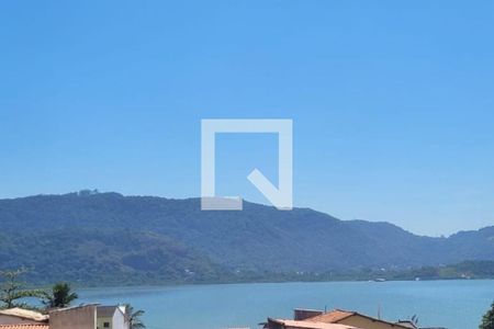 Casa à venda com 247m², 4 quartos e 3 vagas