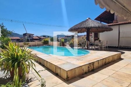 Casa à venda com 247m², 4 quartos e 3 vagas