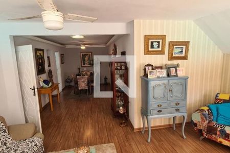 Casa à venda com 4 quartos, 247m² em Piratininga, Niterói