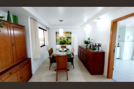 Casa à venda com 5 quartos, 408m² em Piratininga, Niterói