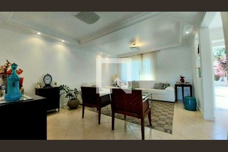 Casa à venda com 5 quartos, 408m² em Piratininga, Niterói