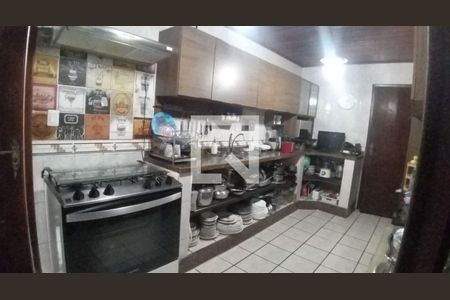 Casa à venda com 5 quartos, 195m² em Maralegre, Niterói