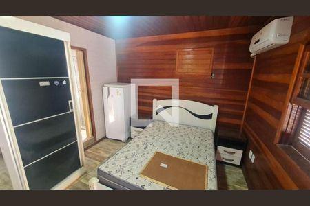 Casa à venda com 5 quartos, 195m² em Maralegre, Niterói