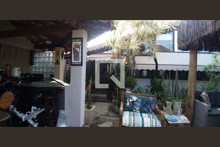 Casa à venda com 5 quartos, 195m² em Maralegre, Niterói